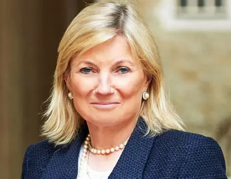Dame Elizabeth Gloster 